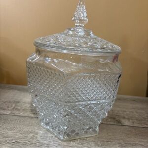 Vtg Anchor Hocking Wexford Cookie Jar & Lid Wexford by Anchor Hocking 10 1/2. 3B